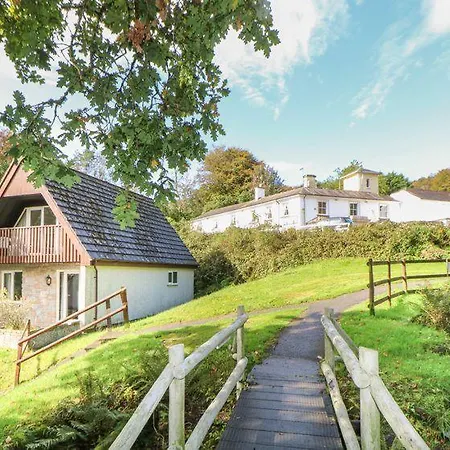 10, Valley View Lodge, A Beautiful 3 Bedroom Lodge With Private Hot Tub And Use Of All Onsite Leisure Facilities Including Fitness Suite, Indoor And Outdoor Pools Set In The Heart Of The Tamar Valley Gunnislake Exterior photo
